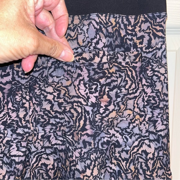 Athleta Trekkie North Joggers in Kinetic Abstract - Picture 11 of 14